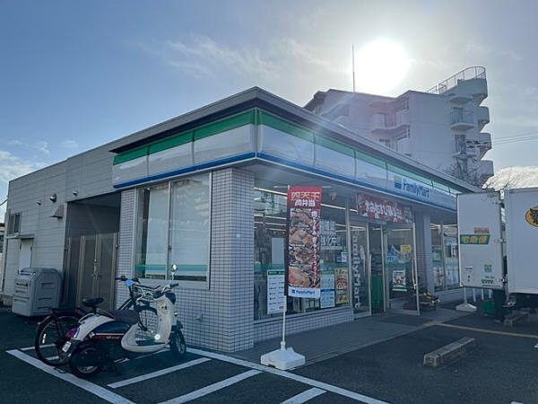【周辺】ファミリーマート大阪狭山半田店まで960m