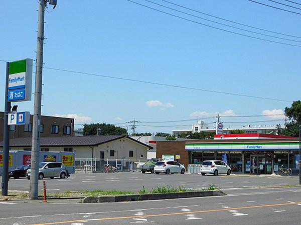 【周辺】ファミリーマート鶴ヶ島五味ケ谷店まで767m