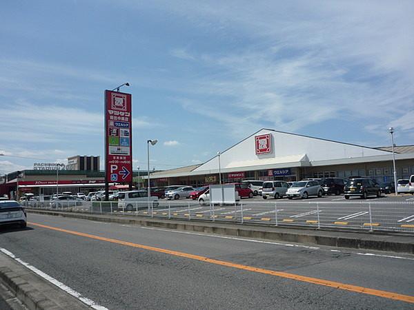 【周辺】松源岩出中黒店まで711m、車で3分、徒歩10分