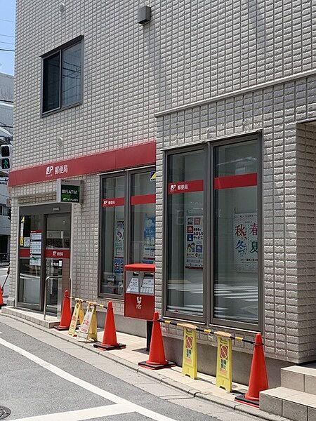 【周辺】富士見台駅前郵便局まで415m、営業時間9:00~17:00　待合スペースではおもちゃなどがあり、子供をあやしながら順番待ちが出来ます