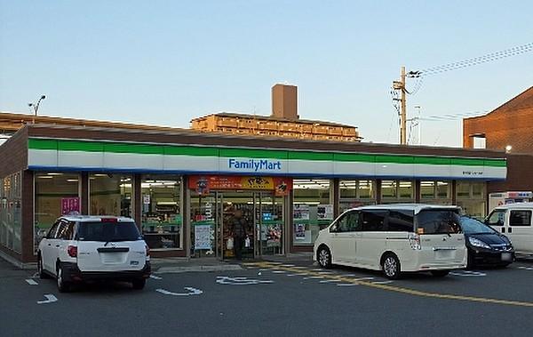 【周辺】ファミリーマート名神吹田インター前店まで1894m