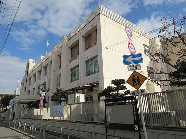【周辺】大阪市立城東小学校まで828m