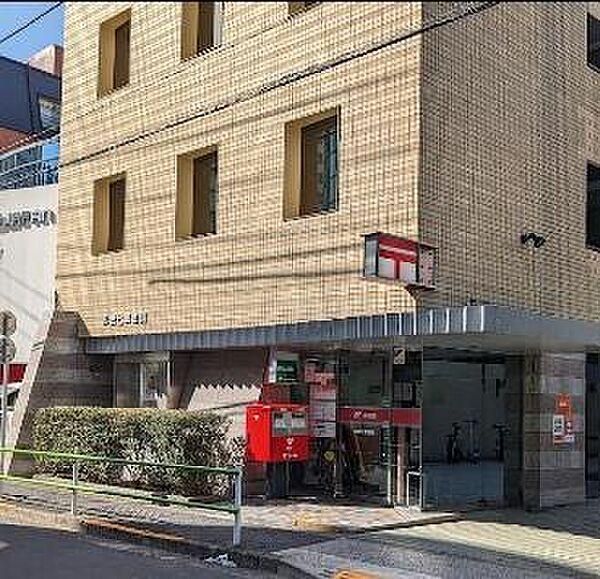 【周辺】赤坂七郵便局まで587m