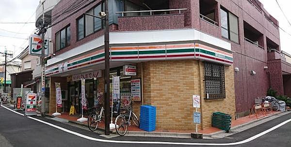 【周辺】セブンイレブン下井草店まで596m