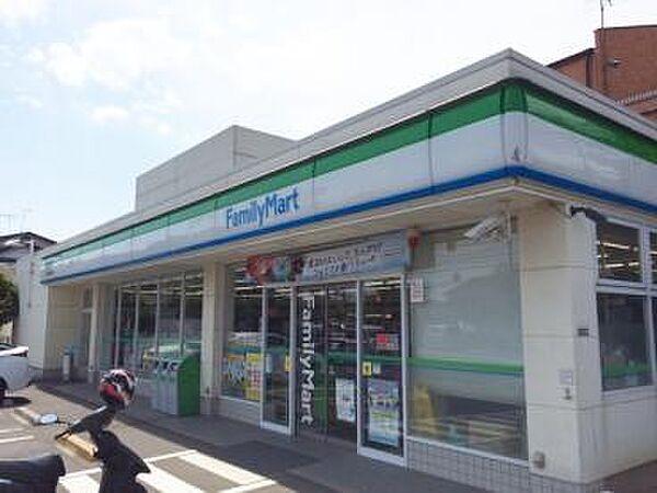 【周辺】ファミリーマート 世田谷成城通り店まで466m