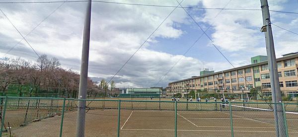 【周辺】八王子市立由木中学校まで422m