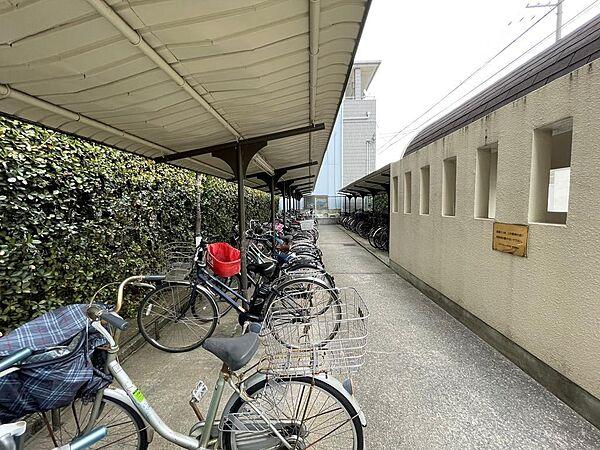 【駐車場】生活施設が徒歩圏内に充実しており、駅まで徒歩７分と好立地にある中古マンションです。ぜひ一度ご覧ください。