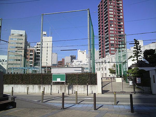 【周辺】大阪市立西天満小学校まで661m
