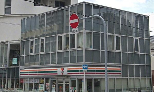 【周辺】セブンイレブン大阪細工谷1丁目店まで679m
