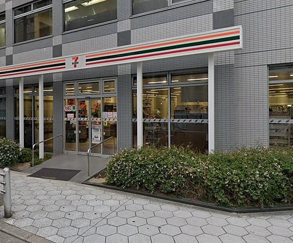 【周辺】セブンイレブン大阪靱本町2丁目店まで128m