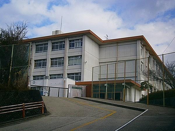 【周辺】奈良市立富雄南中学校まで632m