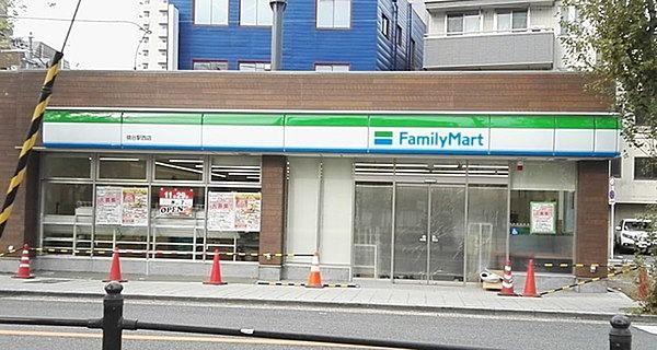 【周辺】ファミリーマート桃谷駅西店まで229m