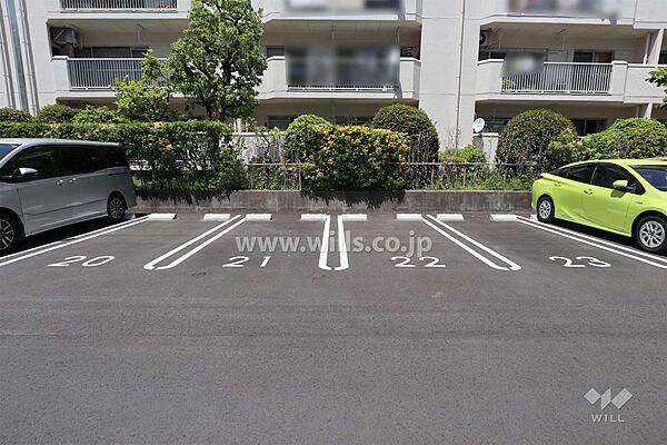 【駐車場】敷地内駐車場（屋外平面式）