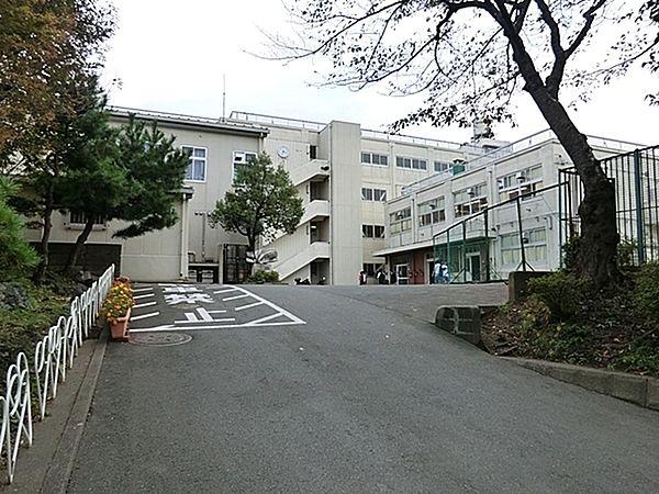【周辺】横浜市立南が丘中学校まで972m、徒歩約12分です。