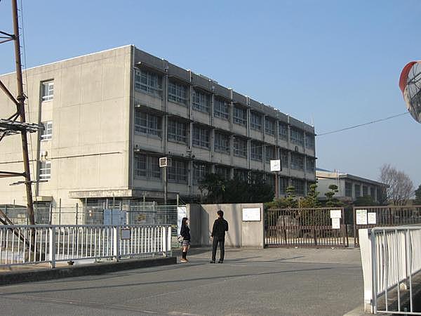 【周辺】枚方市立渚西中学校まで2499m