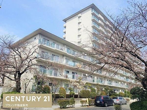 【外観】阪急千里線山田駅まで徒歩7分の立地。11階建ての4階部分となっております。お部屋は78.85平米ございます。
