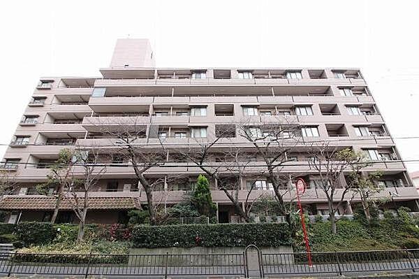 【外観】阪急宝塚線曽根駅まで徒歩10分の立地。7階建ての7階部分となっております。お部屋は73.32平米ございます。