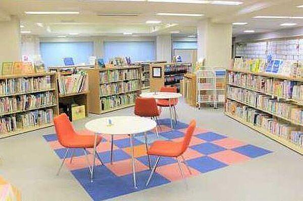 【周辺】淑徳大学附属図書館千葉図書館まで888m