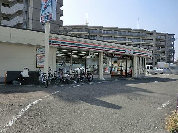【周辺】セブンイレブン天神川三条店まで427m