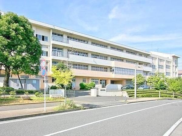 【周辺】横浜市立十日市場中学校まで403m