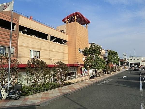 【周辺】綾瀬タウンヒルズショッピングセンターまで663m