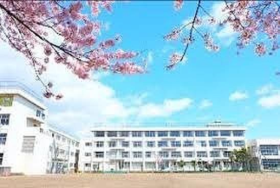 【周辺】仙台市立南小泉中学校まで700m