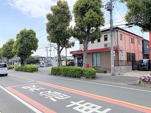 【周辺】松戸六高台郵便局まで360m、郵便・貯金・ATM・保険サービスの取り扱いがあります。