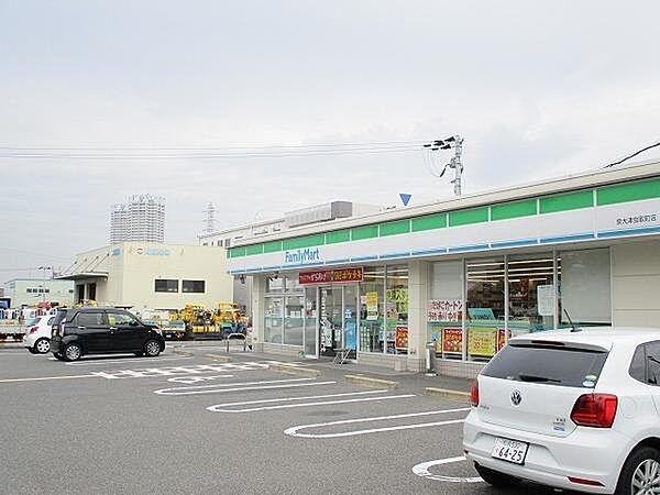 【周辺】ファミリーマート泉大津虫取町店まで1333m