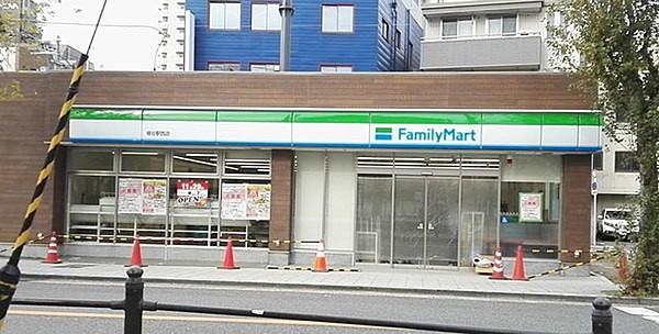 【周辺】ファミリーマート桃谷駅西店まで345m