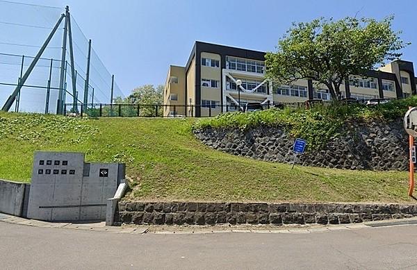 【周辺】小樽市立菁園中学校まで891m