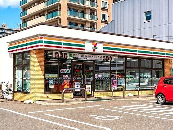 【周辺】セブンイレブン札幌北13条東駅前店まで60m