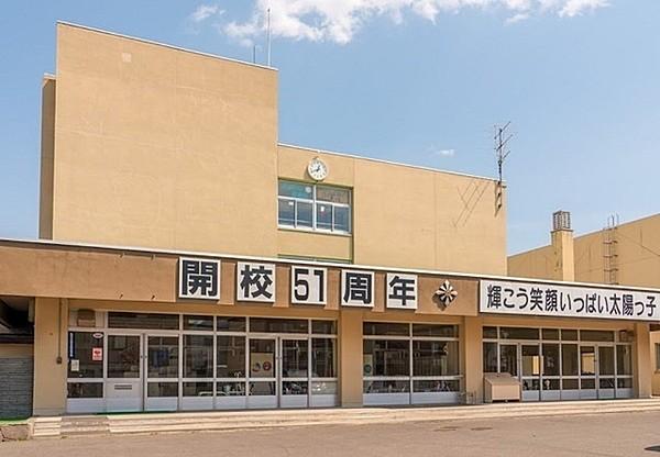 【周辺】札幌市立東山小学校まで595m