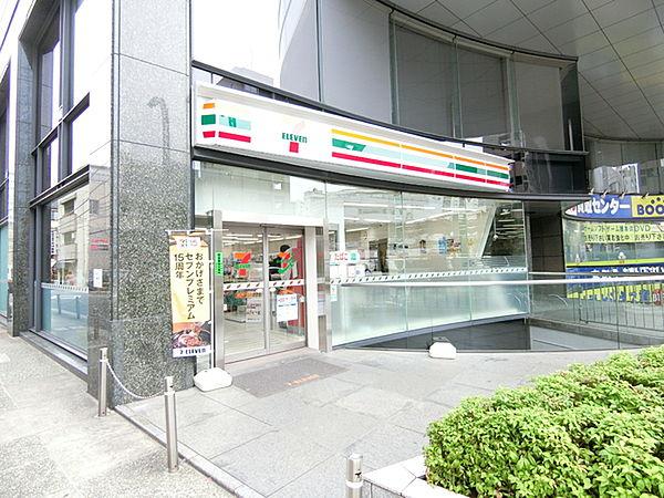 【周辺】セブンイレブン台東松が谷1丁目店まで240m