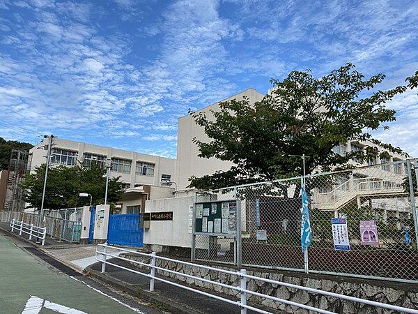【周辺】神陵台中学校まで240m