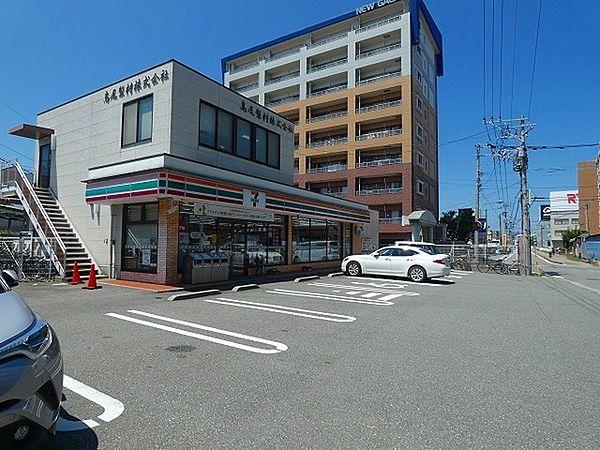 【周辺】セブンイレブン粕屋柚須駅前店まで100m