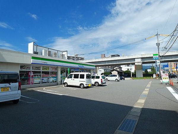 【周辺】ファミリーマート粕屋門松店まで521m