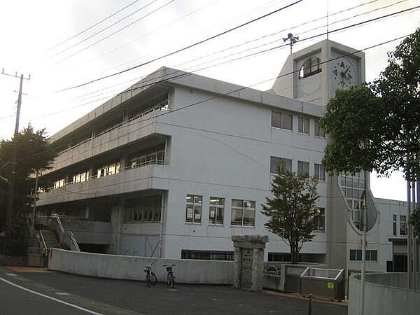 【周辺】鎌倉市立小坂小学校まで974m