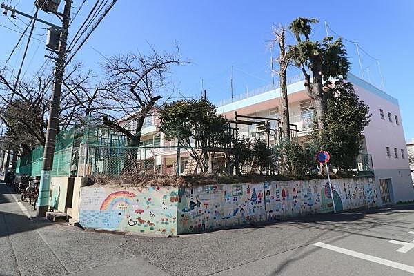 【周辺】西三田幼稚園まで600m、園庭にはアスレチックや遊具がたくさんあり思い切り身体を動かして遊べます。自主性を身体で学ぶ。