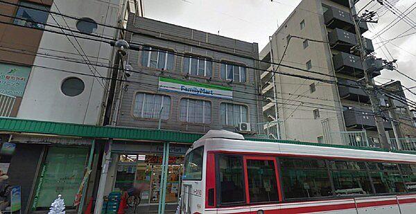 【周辺】ファミリーマート茨木駅前一丁目店まで419m