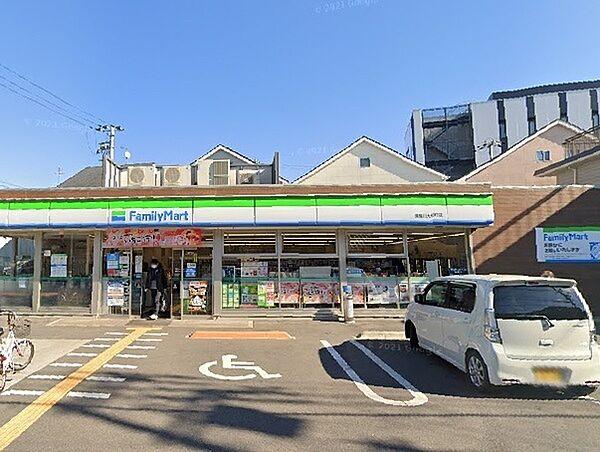 【周辺】ファミリーマート寝屋川大利町店まで251m、徒歩4分