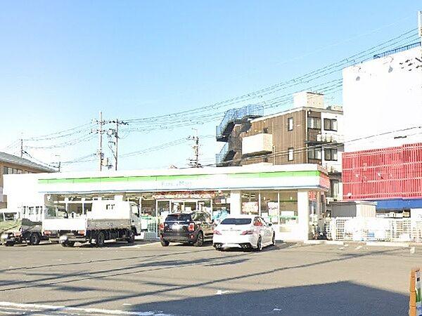 【周辺】ファミリーマート寝屋川打上元町店まで966m、徒歩12分