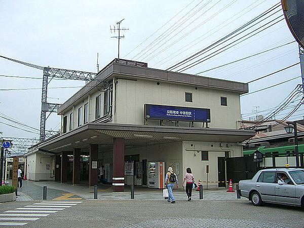 【周辺】中書島駅(京阪本線)まで300m、徒歩4分