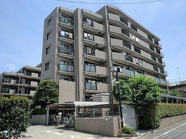 【外観】久米川駅より徒歩5分にある好立地なマンションです！開放的な3LDKのお住まいです。周辺にはスーパーなどの商業施設も充実！