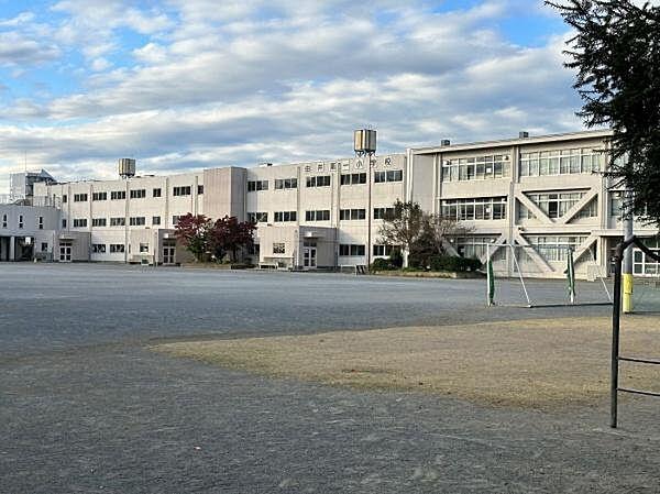 【周辺】八王子市立由井第一小学校まで762m、徒歩約10分で安心です