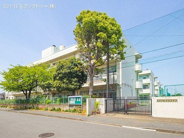 【周辺】横浜市立桂台中学校まで810m
