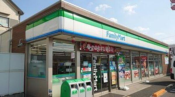 【周辺】ファミリーマート東大阪箱殿町店まで600m