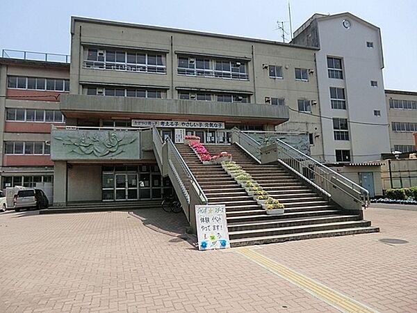 【周辺】越谷市立桜井南小学校まで565m