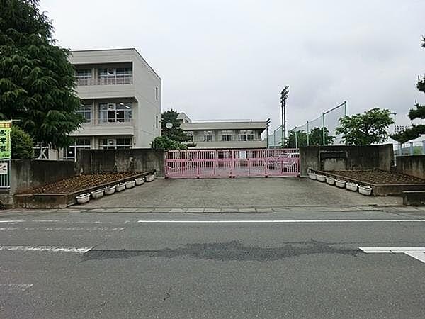 【周辺】東松山市立東中学校まで498m