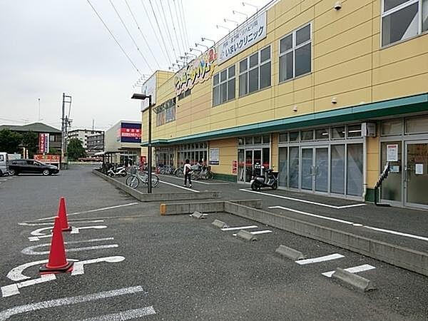 【周辺】コモディイイダ豊春店まで748m