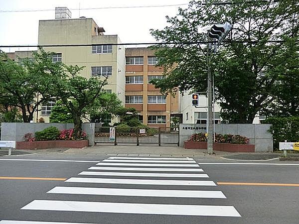 【周辺】久喜市立久喜中学校まで1070m